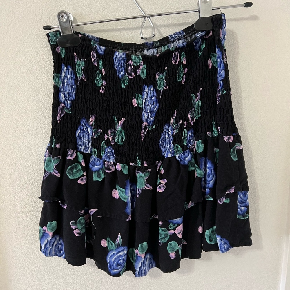 Floral ruffle mini skirt